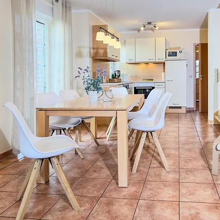 Reethus Natalie בית נופש *